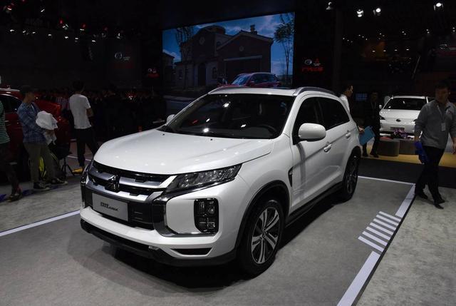 『三菱』三菱也想低价套牢国人，亲民SUV搭2.0配CVT顶配13万，可惜被喷惨