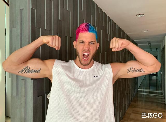 「科怀·伦纳德」这发型帅？伦纳德晒照募集善款，妻子肤白貌美，身价6000万美金