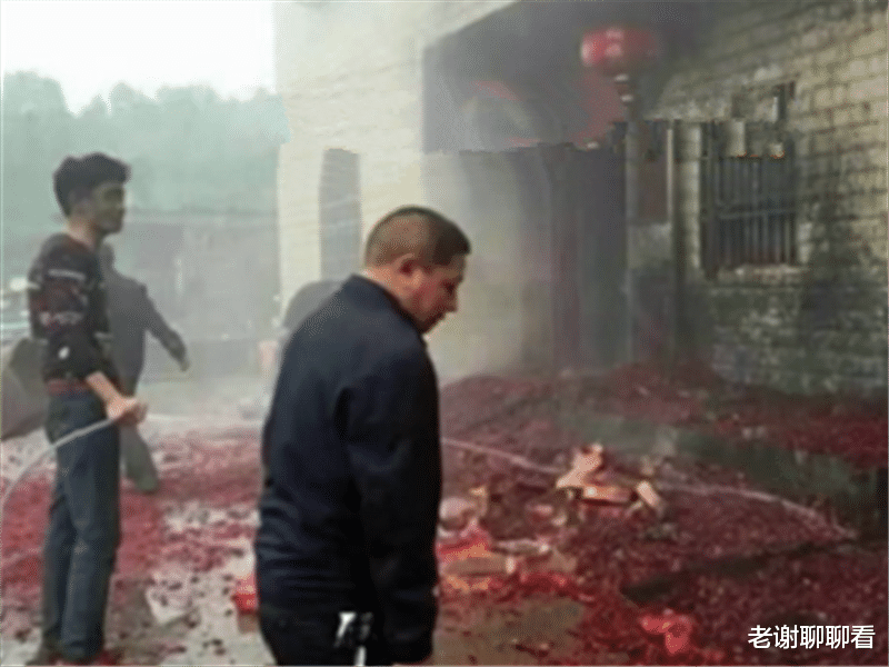 大众速腾|农村小伙买15万速腾回村炫耀，一个仪式进行完，新车被烧成灰！