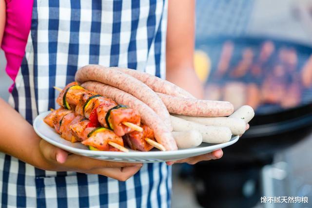 比熊总喜欢舔人，不仅是喜欢你，其实还想告诉你这6件事