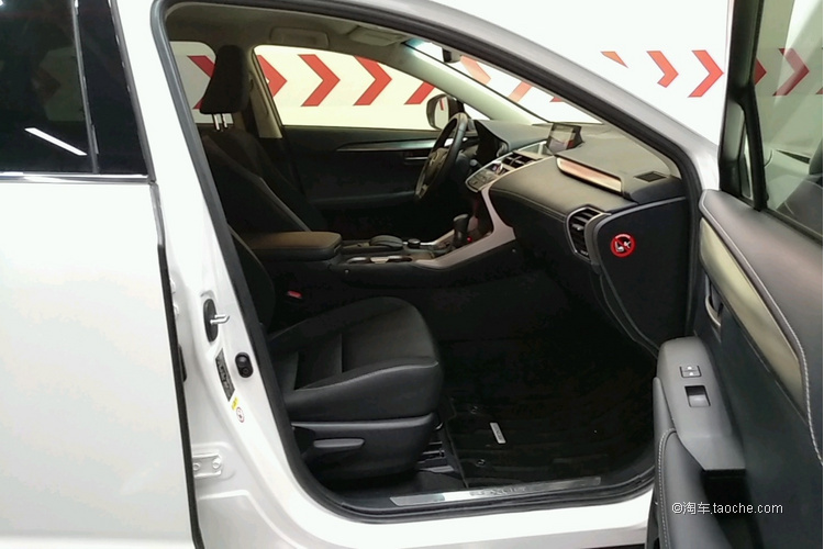 雷克萨斯NX:出身好、颜值高、实力强的雷克萨斯NX,不足26万元!