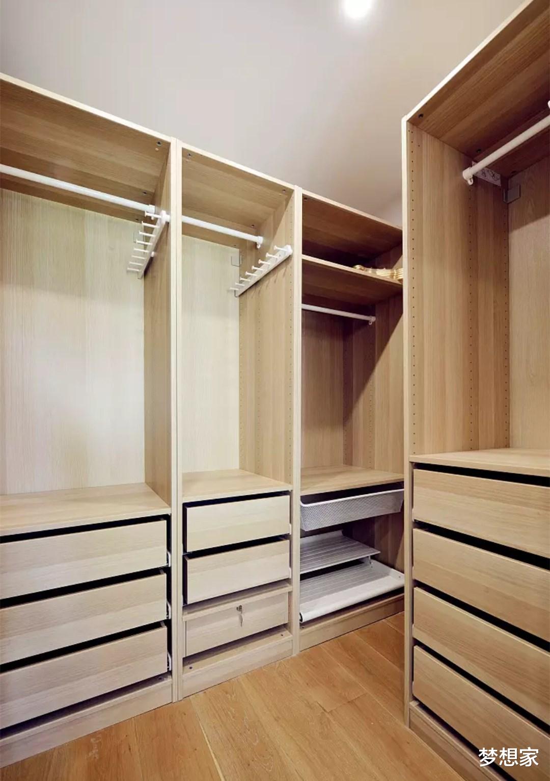 |鸡肋格局拆掉重改,卧室客厅互换,卫生间一分为二还多个小客厅!