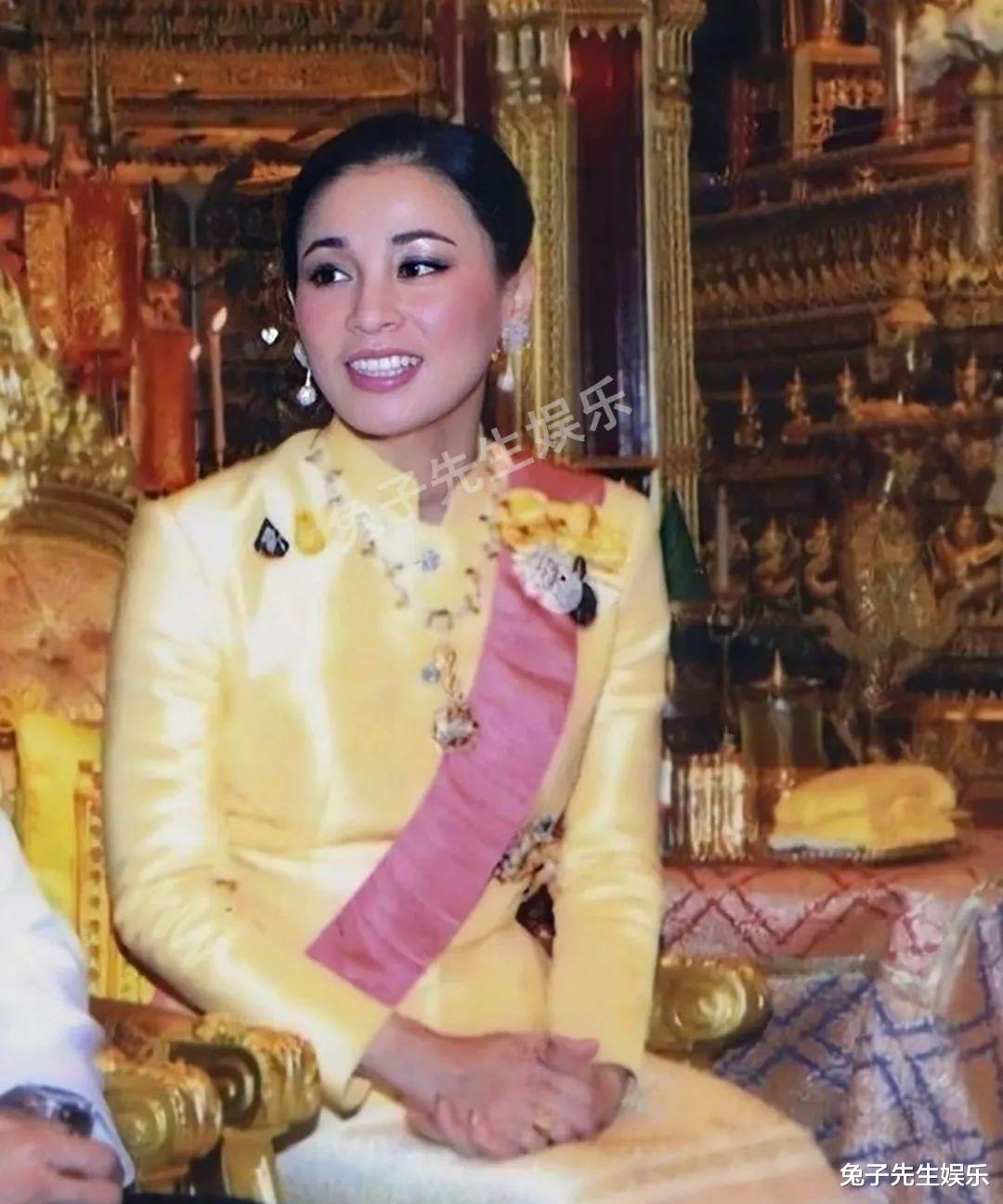 整容|泰国王后和贵妃都整容了？开眼、隆鼻迹象明显，难怪都在逆生长！