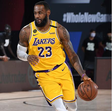 nba晚自习|47胜0负+14胜0负！詹皇浓眉79分延续神定律，湖人率先晋级疯狂打脸