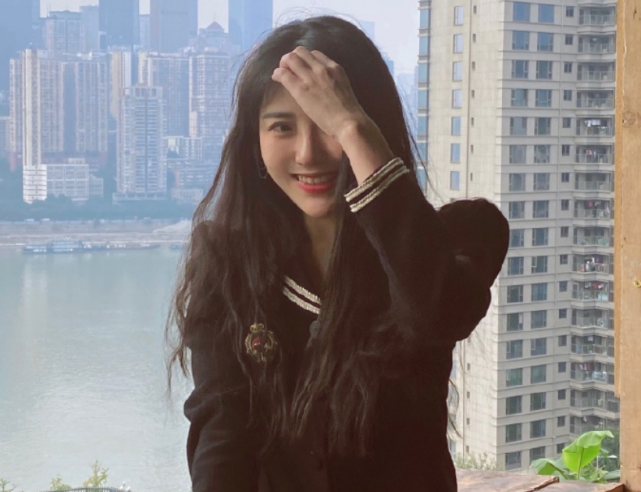 郑琴心|心动的信号：郑琴心懒理网友质疑，与男友现身音乐节，疑是钟钟搭桥