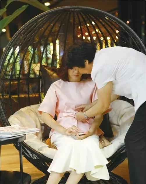 [梁艺]中国首位轮椅上的女主播，现在怎么样了？