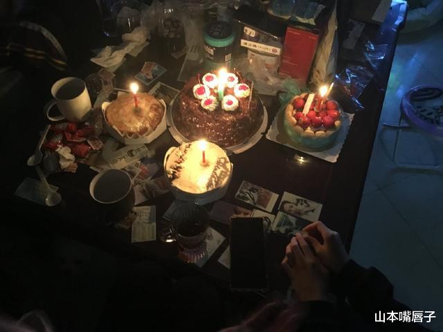 谢娜|郭碧婷带向佐回娘家，房子简陋像平常人家，跟她平时穿衣形象不符