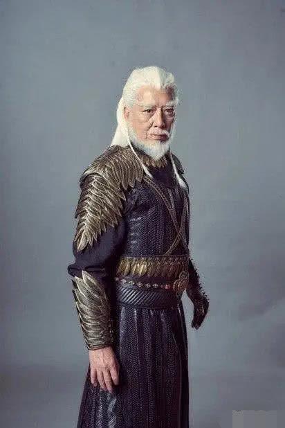 【王晶】新《倚天屠龙记》小昭不是迪丽热巴，是30岁的她，王晶为何频频力捧？