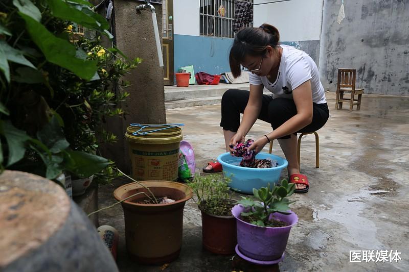 【妇科疾病】最里面的裤子能一起洗吗?不想惹上妇科疾病,4个细节可不能马虎