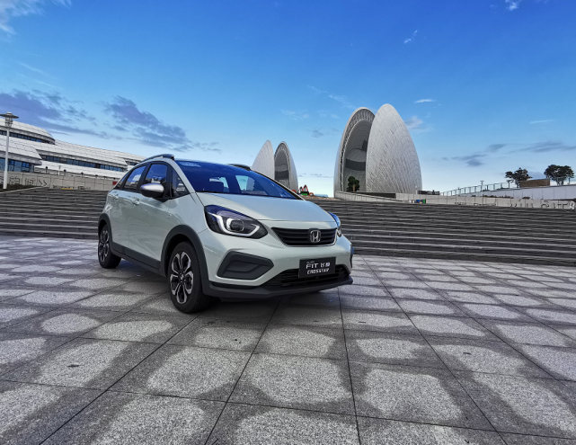 本田飞度|乱世出枭雄，为什么说很多车都扛不住飞度GR9的无情击打