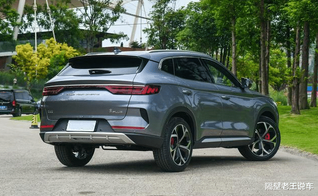 日产轩逸|长安遇到对手了，比第三代H6还猛，1.5T就有185马力，轴距2765