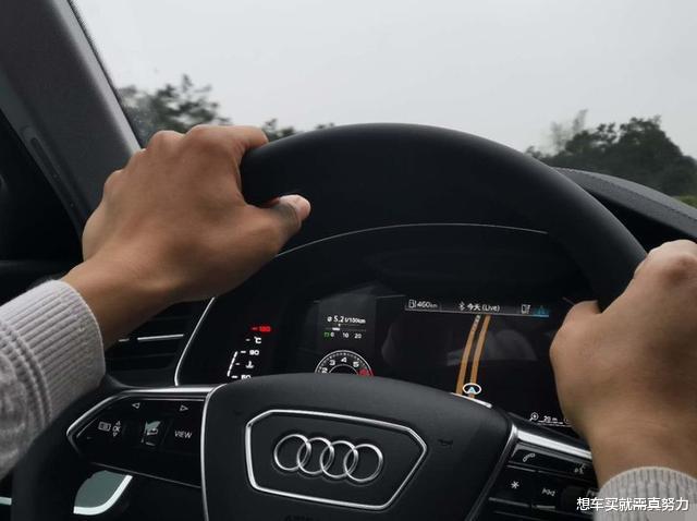 『奥迪A6L』38.1万买奥迪A6L致雅，载四箱货物上高速，5.2个油让车主喜不自胜