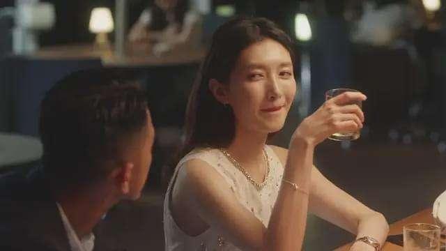 江疏影|为什么江疏影就是不红?你看童瑶抢了她的C位她下意识做了什么?