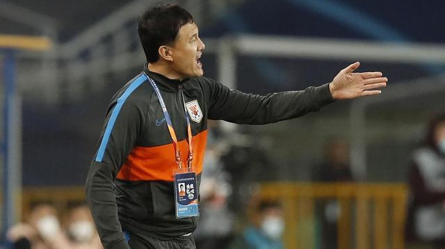 山东鲁能|海报明示？足协再次安抚鲁能欲大事化小，球迷俩字回应：“窝”草