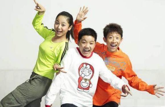 张俊豪|3岁上央视、5岁上春晚，童星张俊豪，现状如何？父母：非常后悔