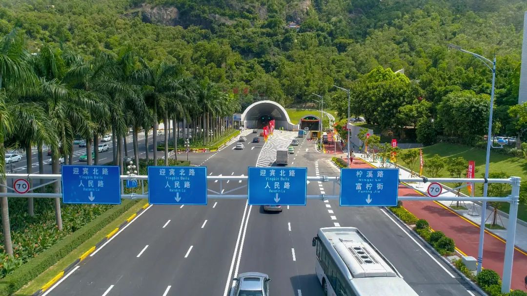 「违停」板樟山新隧道通车！通行规则有变化！交警拍视频教你怎么过新旧隧道！