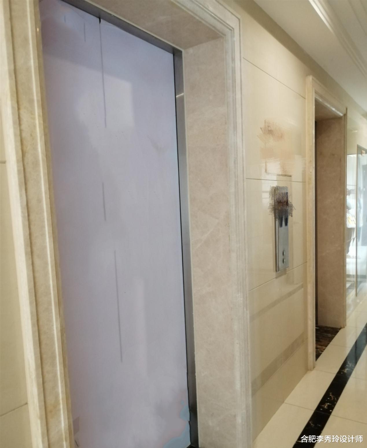 「」羡慕了！都买两梯四户，我家正对电梯，边户却把走廊当自家玄关用