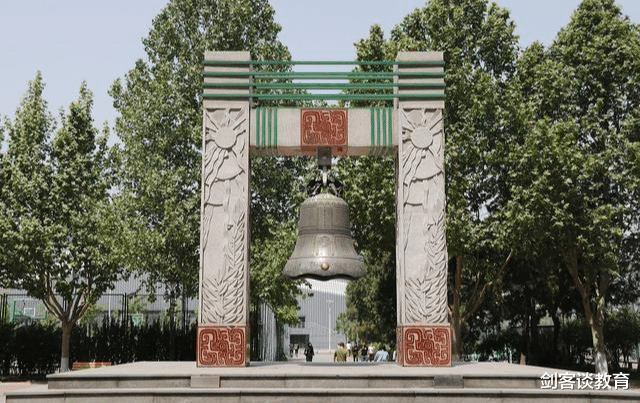 高校|医学类高校大热，这一类高校却黯然神伤，值得深思！