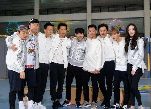 『奔跑吧兄弟』《奔跑吧》下期未播先火,观众喜爱的嘉宾回归,收视率稳了