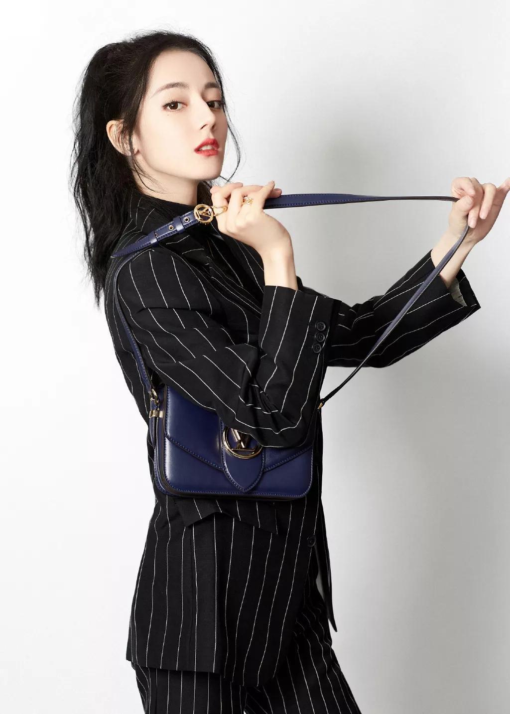 古力娜扎|欧阳娜娜和娜扎同框被虐成助理？美女和大美女的差距究竟在哪？