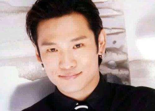 「杜德伟」滚石唱片三巨头之一，周华健、任贤齐、李丽芬、杜德伟都由他捧红