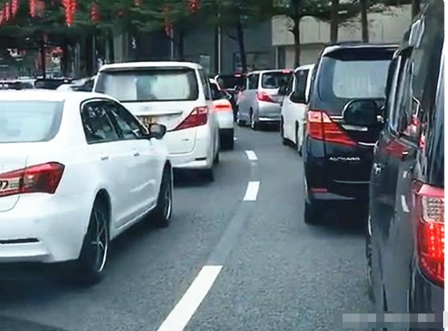 丰田卡罗拉|广东一辆“最牛卡罗拉”，双色车牌亮了，不敢相信车主身份