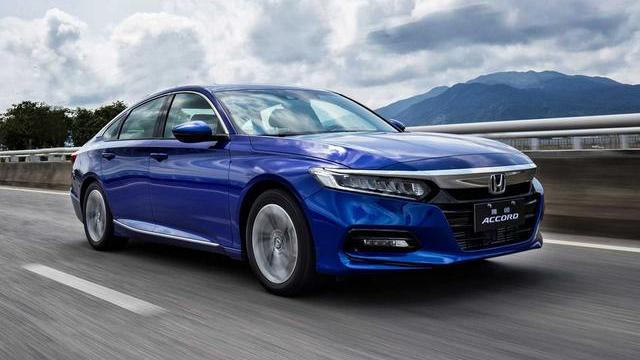 本田雅阁|2.5凯美瑞和1.5T雅阁怎么选？内行人总结，别买错再后悔！