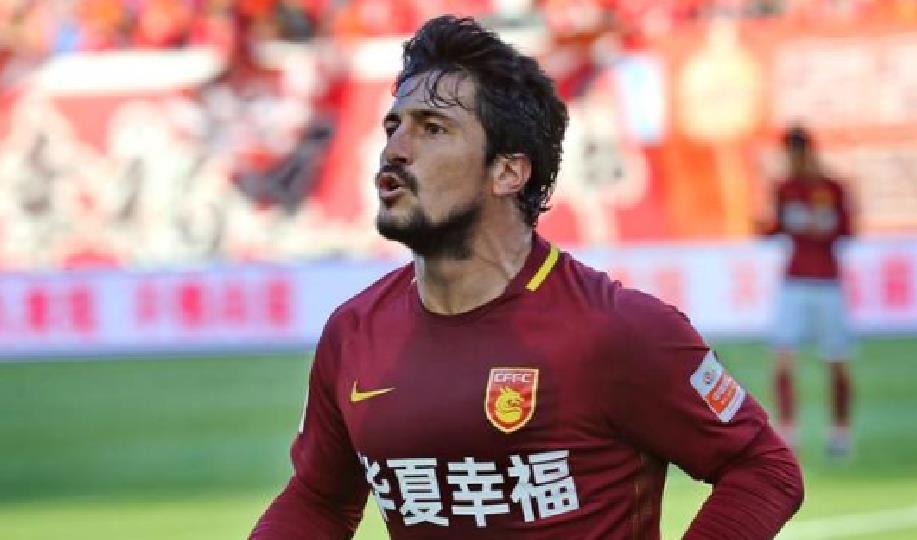 []国足为何只召洛国富不要高拉特？真正原因曝光，李铁用心良苦！