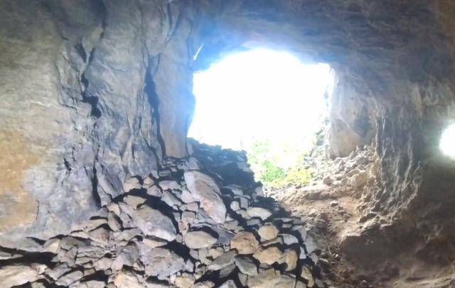 无风狂客 湖北深山发现溶洞，土匪窝或是民俗祭坛，还有神秘暗道用于逃生