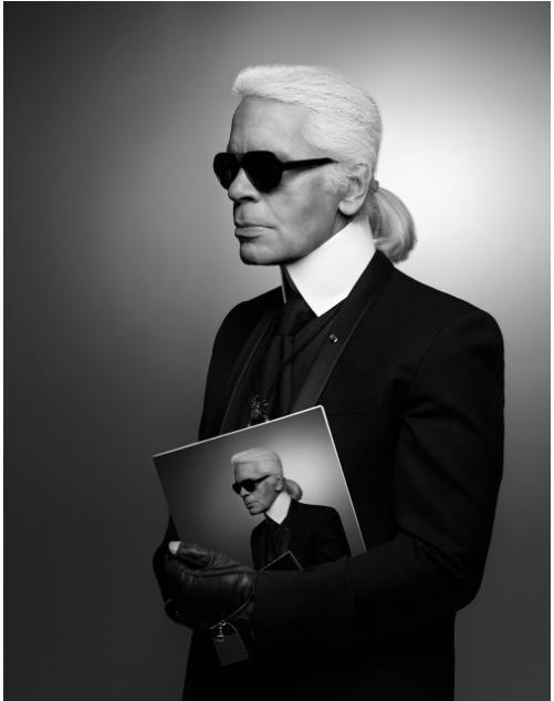 老佛爷|香奈儿老佛爷，和女星合照都是高冷脸，唯独看到她瞬间变了