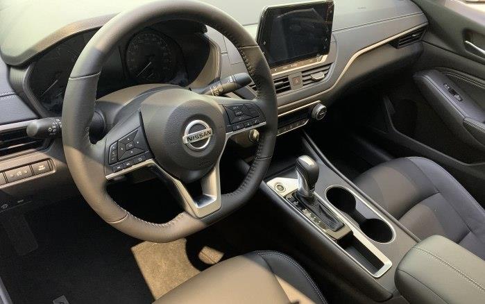 「大众速腾」20万提天籁2.0T，开了四个月的感受，车主：日系三杰性价比之王！