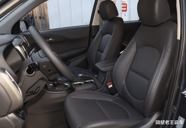 本田CRV@从17万跌到10万火了，车宽1米9，一年狂甩131894辆，直追CRV