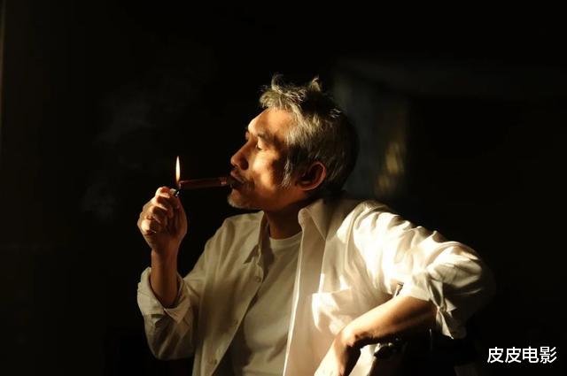 徐克|上映一周遭下架，徐克用第一部电影惨痛代价，开启港片一个新时代