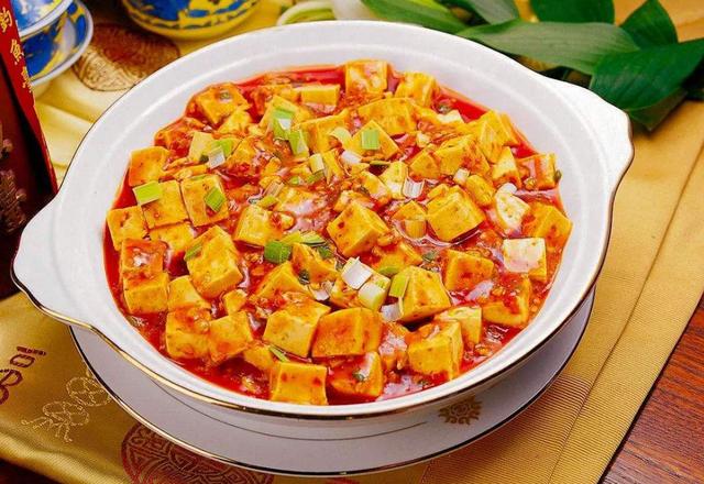 「螺蛳粉」中国名气最大的几道菜（深夜放毒系列）