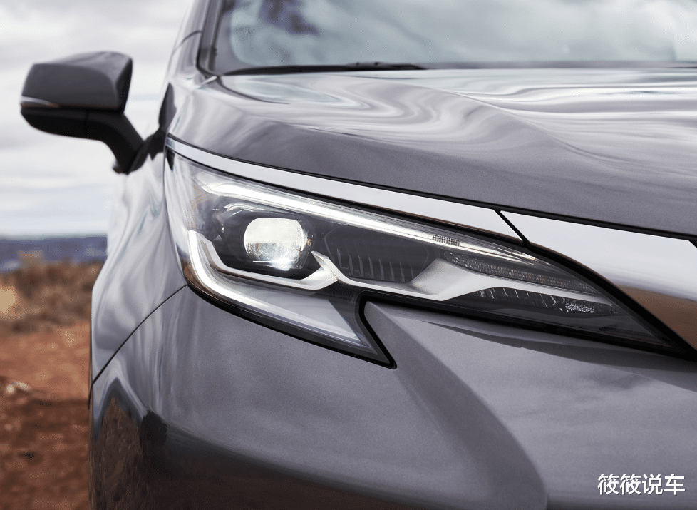 丰田sienna|丰田再亮“王炸”，比本田奥德赛酷炫，长超5米配七座，搭V6引擎