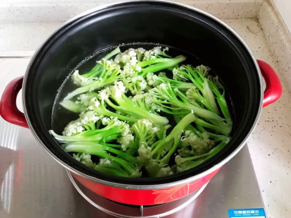 「香菇」三月，宁愿少吃猪肉，也别放过此菜，赶走癌细胞，肝脏越来越健康