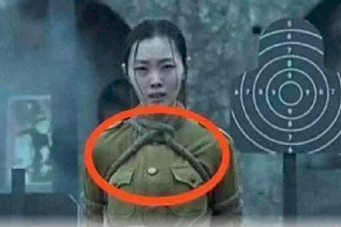 |女演员拍摄“被绑戏”,别人都在卖力演,图5是当观众瞎了吗?