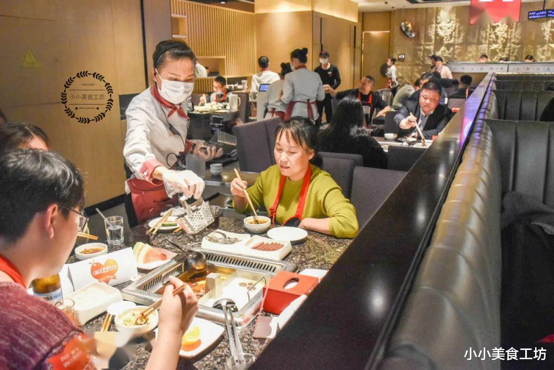 短视频|吃火锅时，服务员问你“加不加汤”，是在给你暗示，聪明人都懂