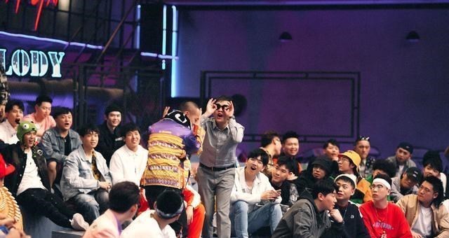 「说唱听我的」《说唱听我的》播放量破“两亿”，隔壁《中国新说唱》还没开工？