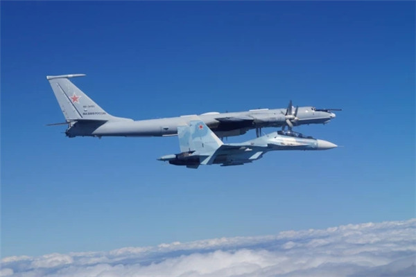 军机▲终于开始对美反击！F-35拦都拦不住？军机到美家门口巡航9小时