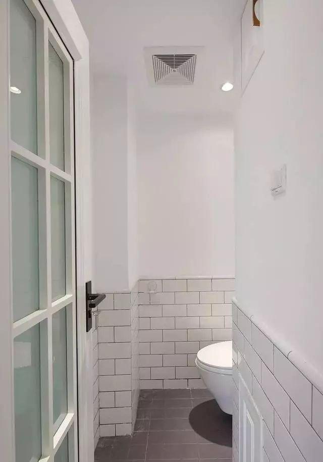 |男主人非要一进门做半截墙，装修完工才知道，一物三用太机智了！