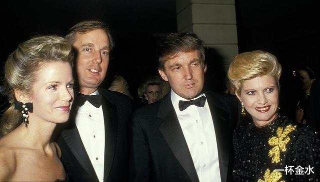 特朗普|特朗普戴防护口罩，看望病危弟弟，其目的曝光