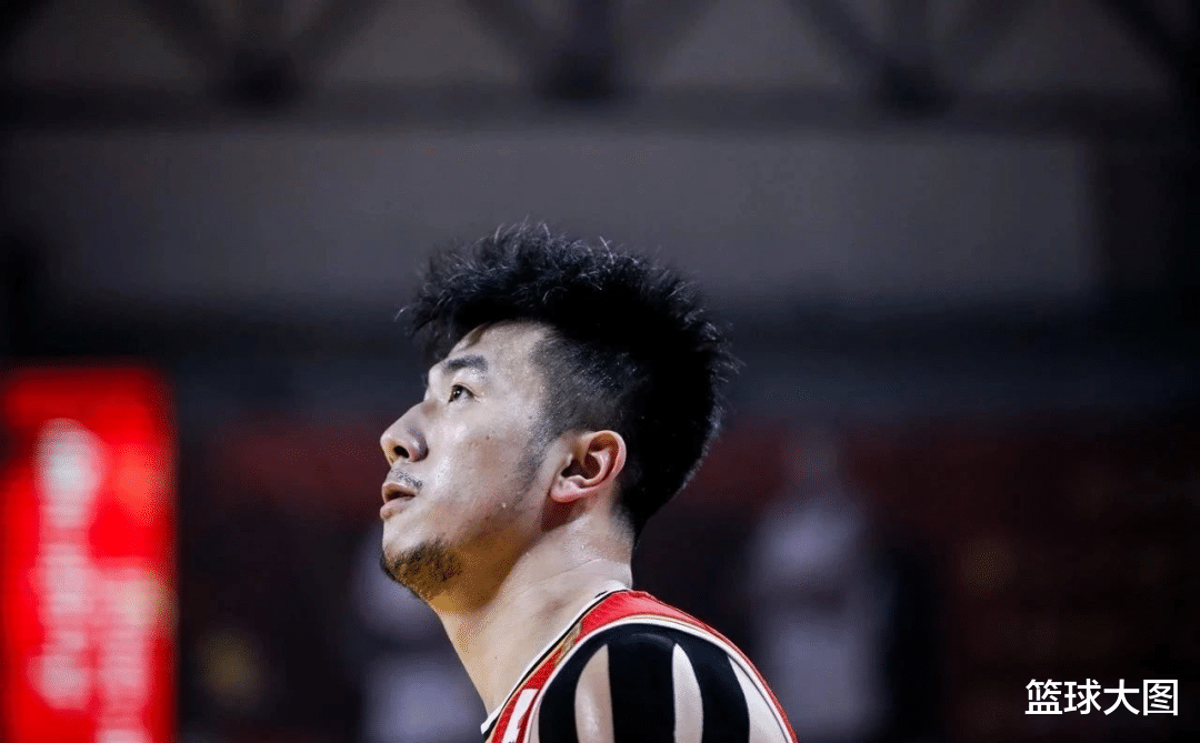 「邹雨宸」膝盖连遭重创!男篮又少了一名NBA球员