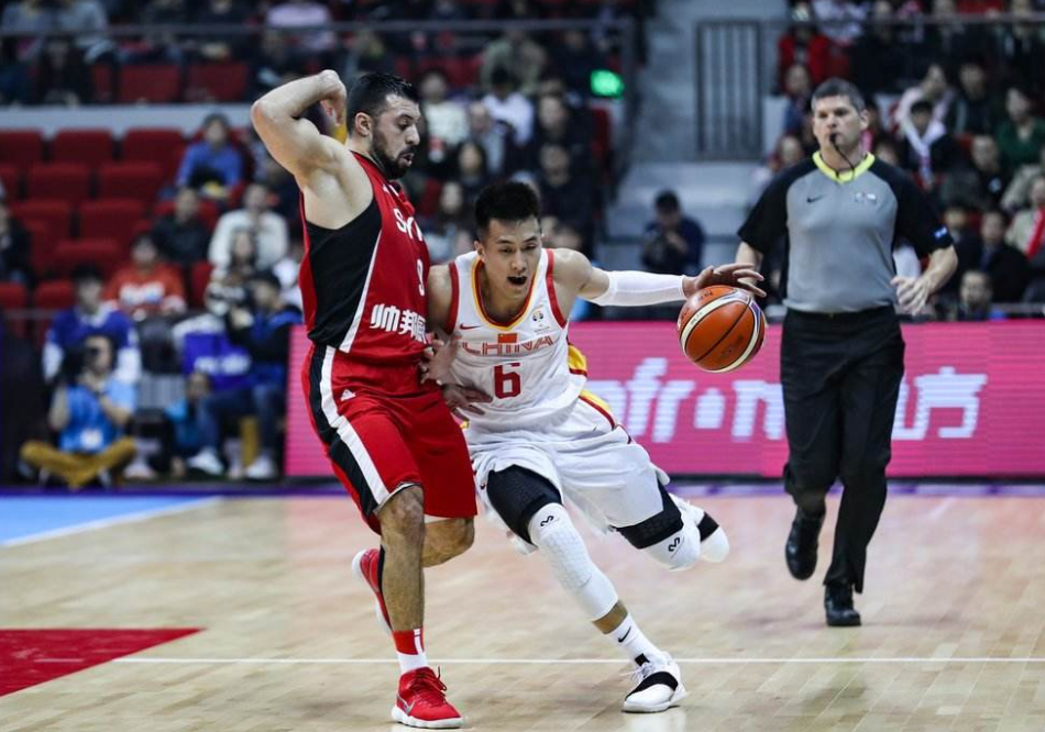 杜锋|杜指导的“大换血”:两后卫似“鸡肋”必被换,两锋线因伤或离队