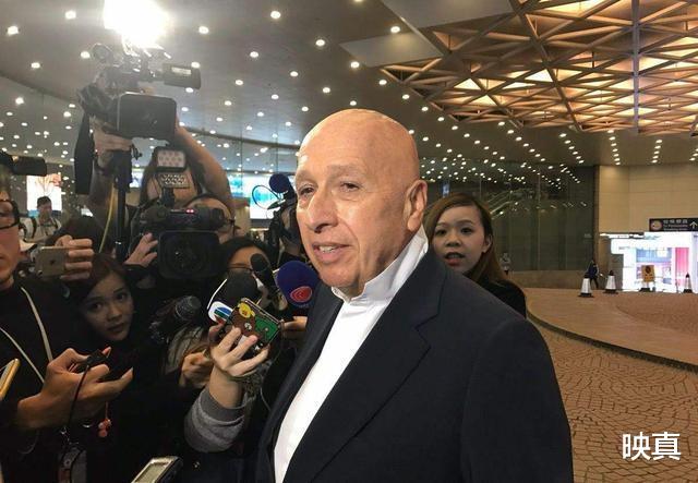 映真|19岁闯荡香港成百亿富豪，放弃一切入中国籍，为能成中国人而骄傲