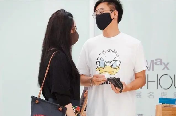 马国明|这两人就这么直接闪婚了？