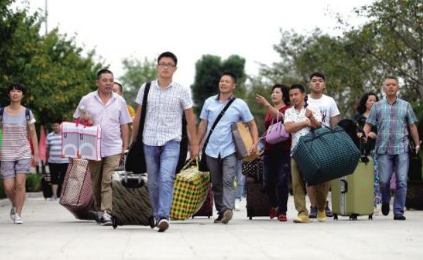 大学|大学四年要给孩子准备多少钱？家庭条件虽有差异，但至少是这个数