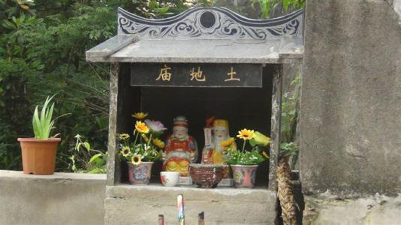 「佛教」男子因长相似弥勒佛,被富婆“供养”成为网红,现状如何了?