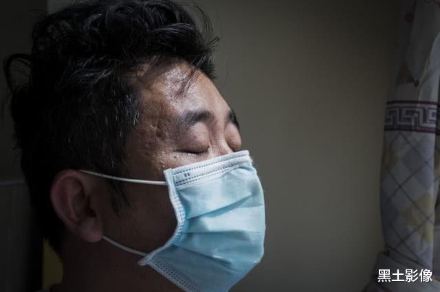 嘉兴：男子二婚娶漂亮媳妇生双胞胎，感觉人生达到巅峰，孩子长大傻眼了