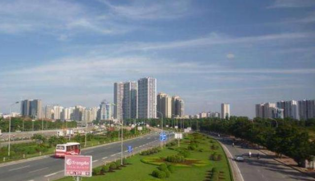河内|直击越南两座大城市，看起来很发达，城建放在国内是什么水平？